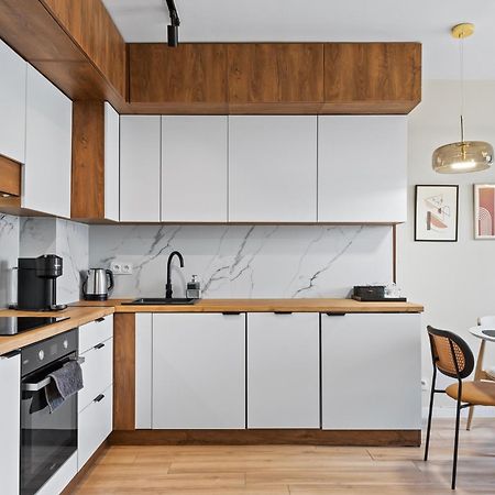 Rentplanet - Apartament Miedzynarodowa Warszawa Exteriör bild